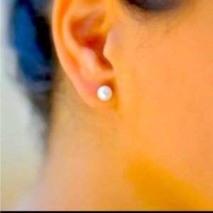 new • vintage faux pearl studded earrings